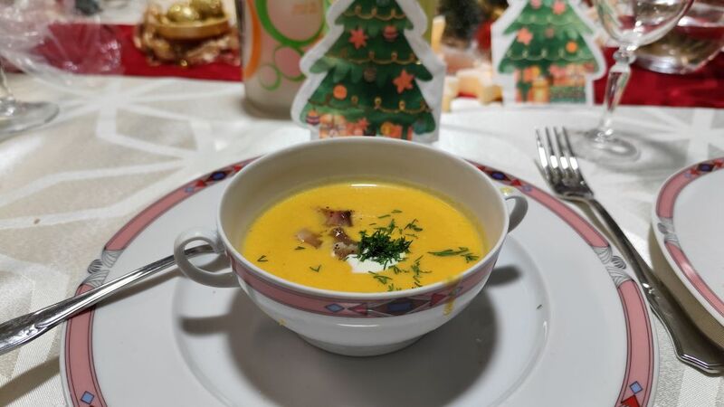 Sopa de calabaza al aroma de guanciale y crema agria